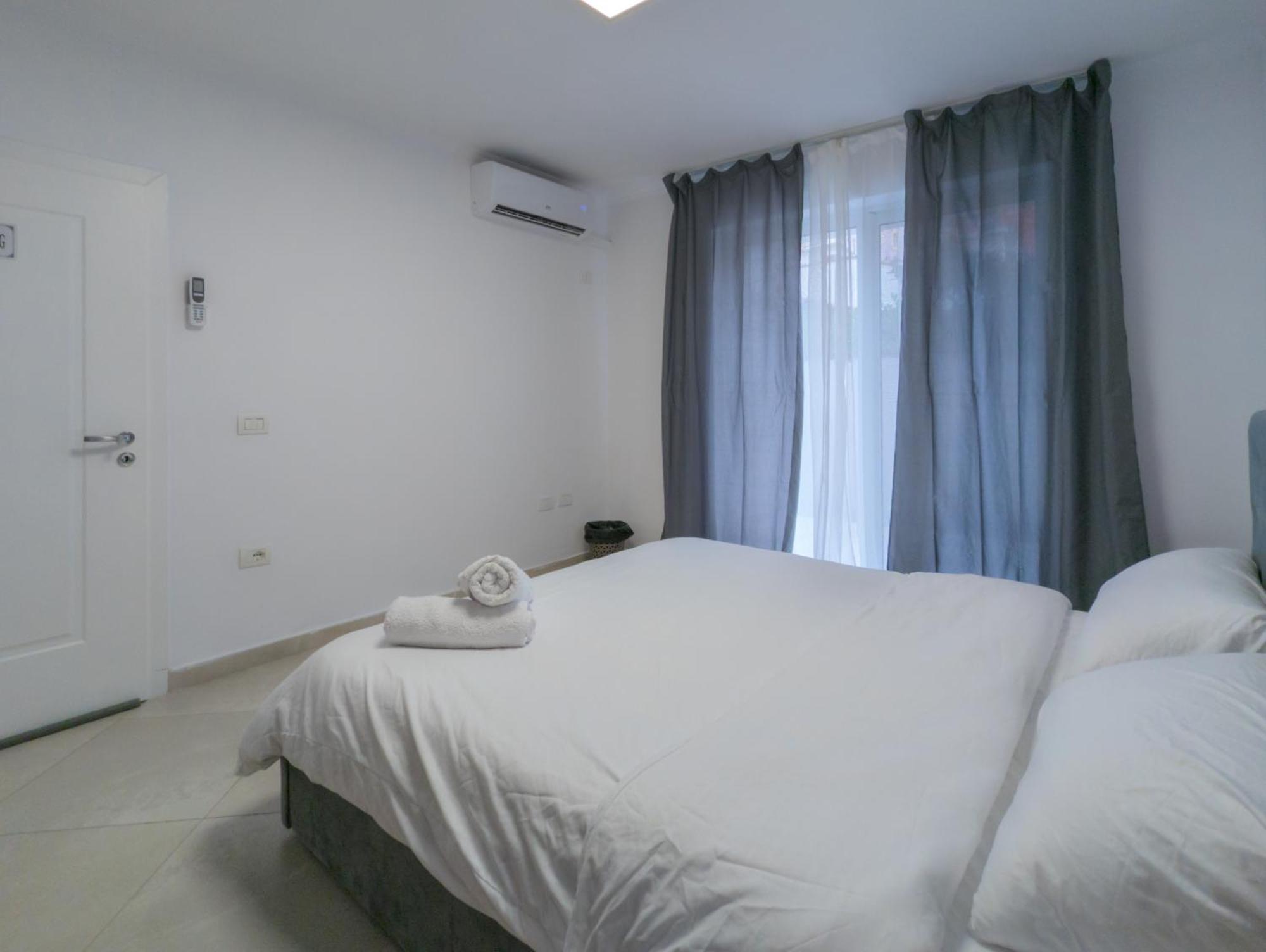 Center Luxury Rooms Tirana Kültér fotó